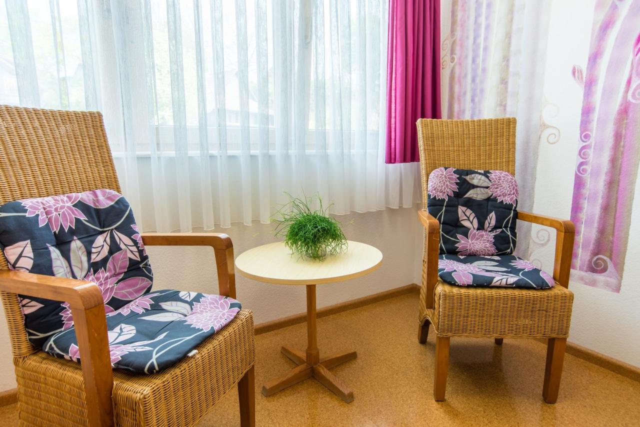 Gasthaus Pension Loewen フライブルク エクステリア 写真